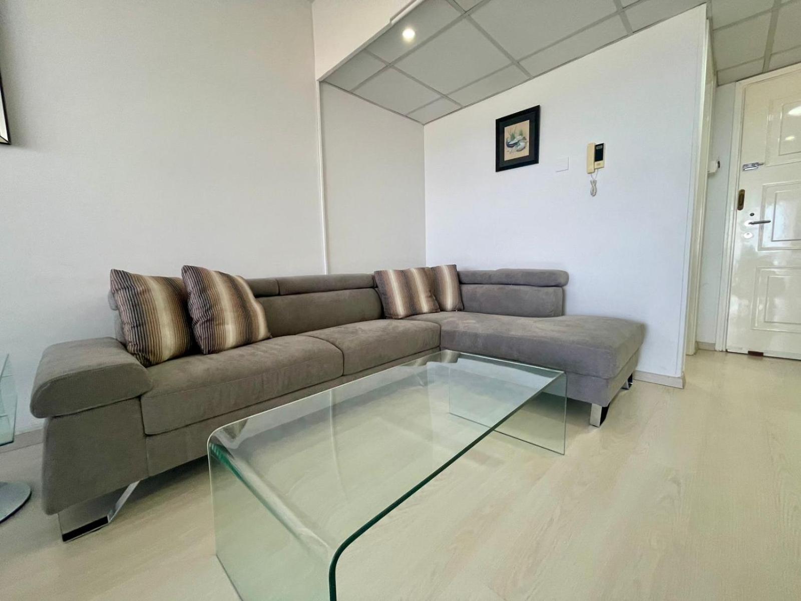 Sea View Suite In Makenzy Lárnaka Kültér fotó