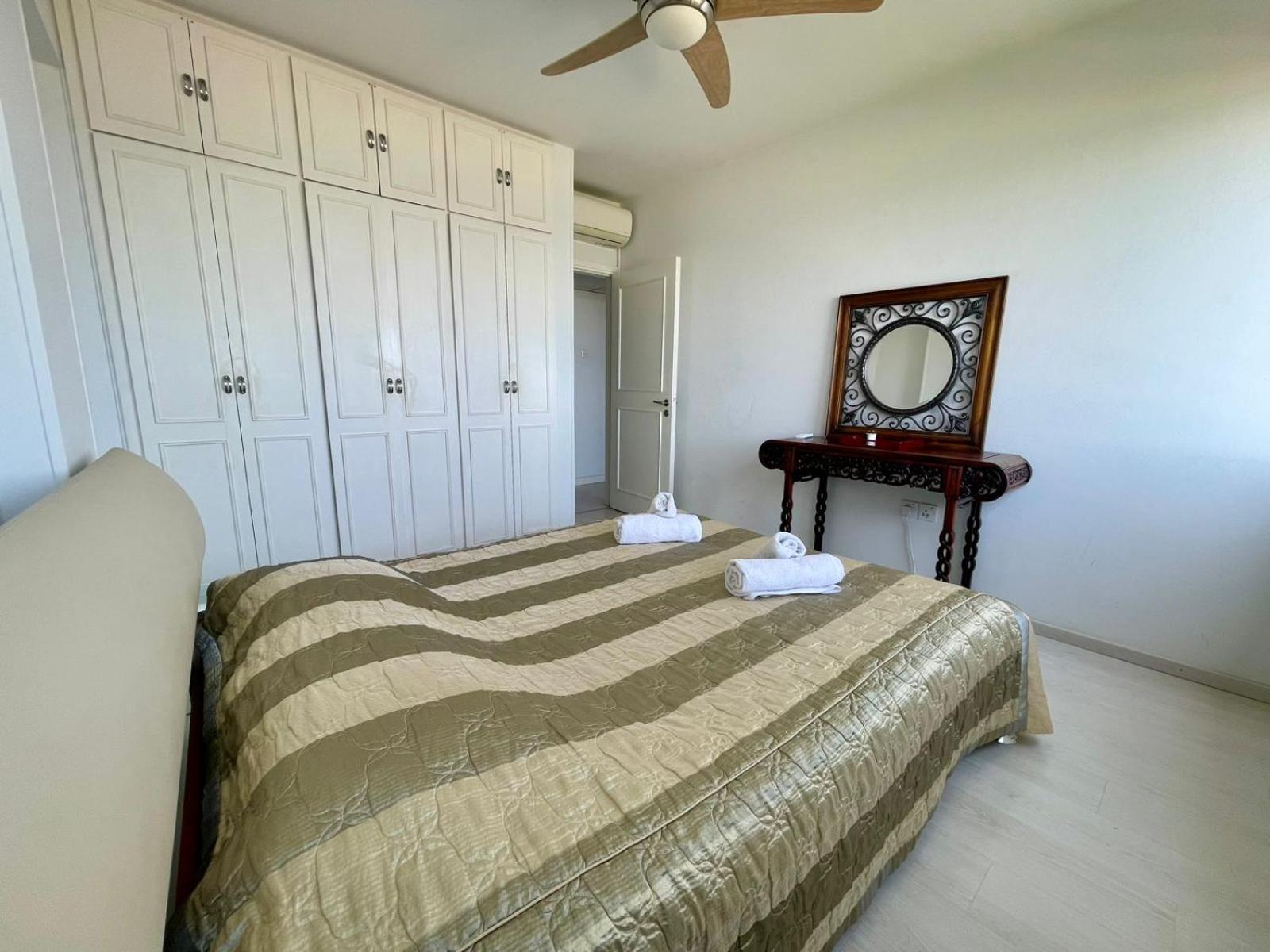 Sea View Suite In Makenzy Lárnaka Kültér fotó