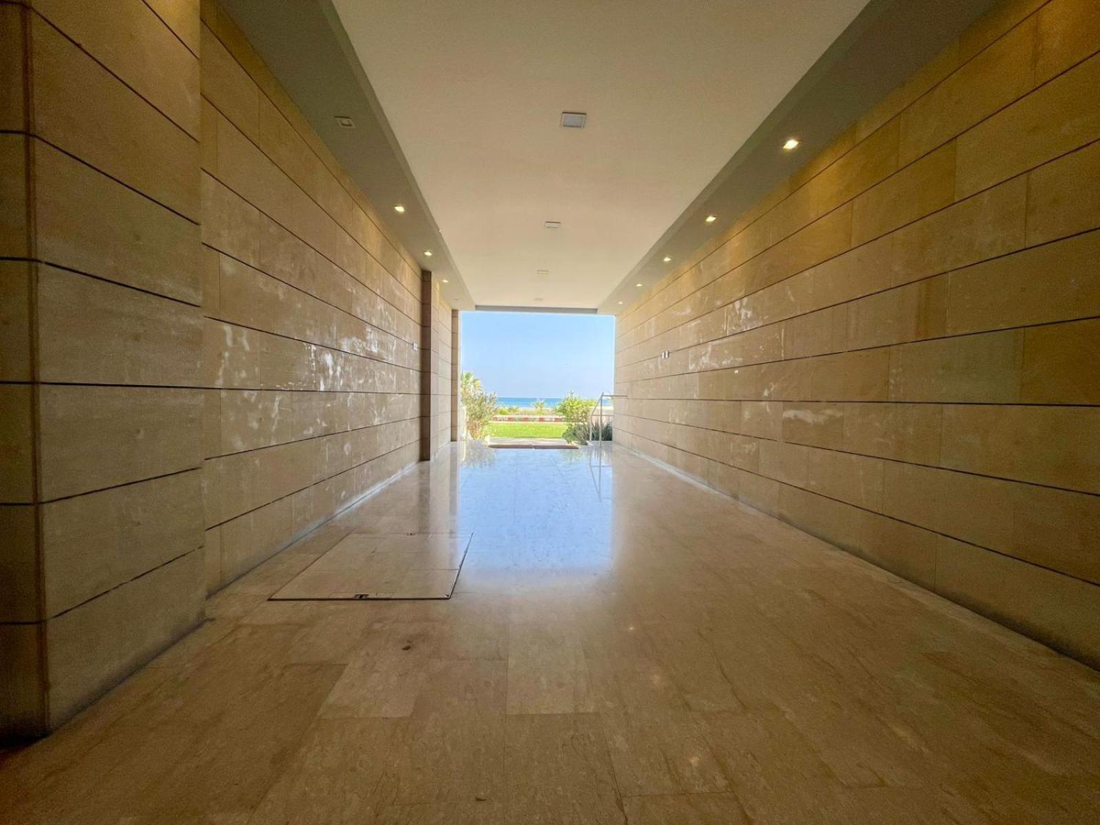 Sea View Suite In Makenzy Lárnaka Kültér fotó